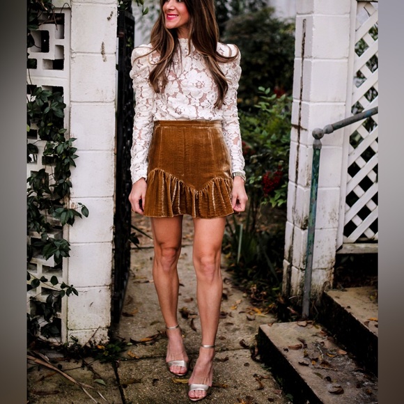 LoveShackFancy Dresses & Skirts - Loveshackfancy Eliza velvet mini skirt size 2